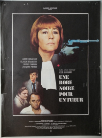 UNE ROBE NOIRE POUR UN TUEUR