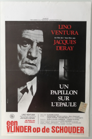 UN PAPILLON SUR L'EPAULE